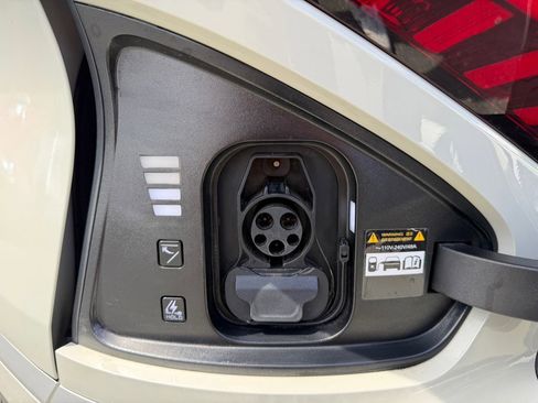 Used 2024 Kia EV6 Light AWD/4WD image 51