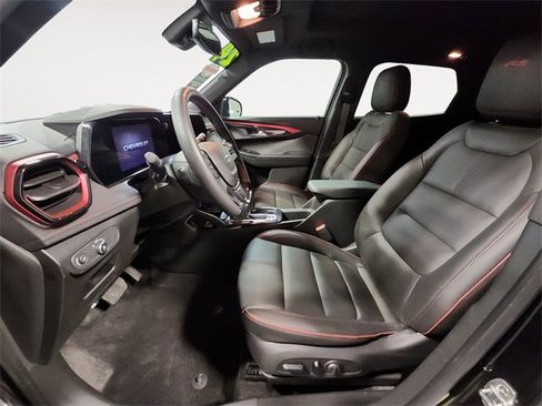 Used 2024 Chevrolet TrailBlazer RS w/ Convenience Package image 9