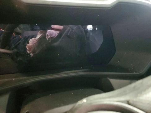 Used 2024 Chevrolet Colorado W/T image 9