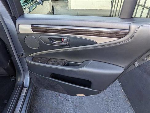 Used 2017 Lexus LS 460 AWD w/ Comfort Package image 18