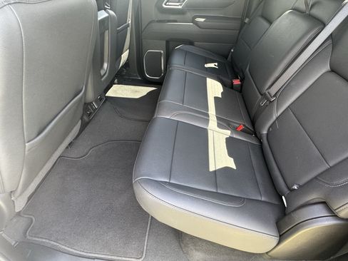 Used 2025 GMC Sierra 1500 SLT AWD/4WD image 21