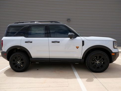 New 2026 Ford Bronco Sport Badlands w/ Badlands Tech Package AWD/4WD image 2
