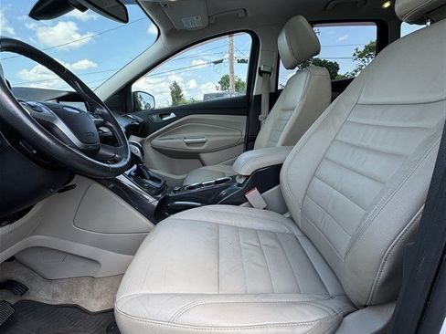 Used 2016 Ford Escape Titanium w/ Equipment Group 301A AWD/4WD image 10