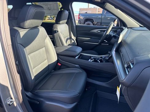 New 2026 Chevrolet Traverse LT w/ LPO, Floor Liner Package FWD image 10