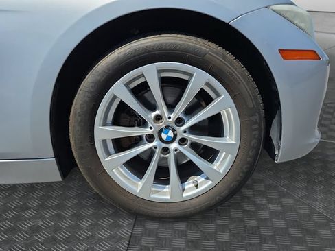 Used 2017 BMW 320i Sedan RWD image 34
