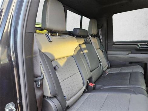 Used 2024 Chevrolet Silverado 2500 ZR2 image 22