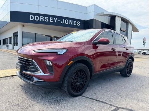 Used 2024 Buick Encore GX Preferred w/ Advanced Technology Package AWD/4WD image 1