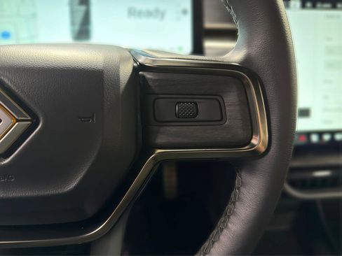 Used 2023 Rivian R1S Adventure AWD/4WD image 34