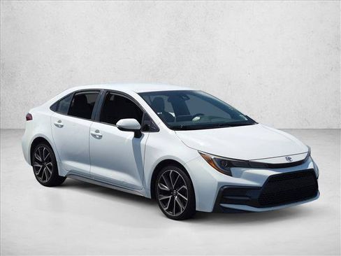 Used 2020 Toyota Corolla SE FWD image 3