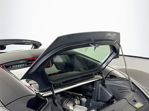 Used 2025 Ferrari 296 GTS image 27