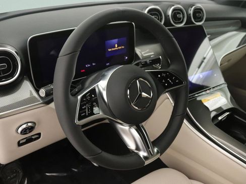 New 2026 Mercedes-Benz GLC 300 image 4