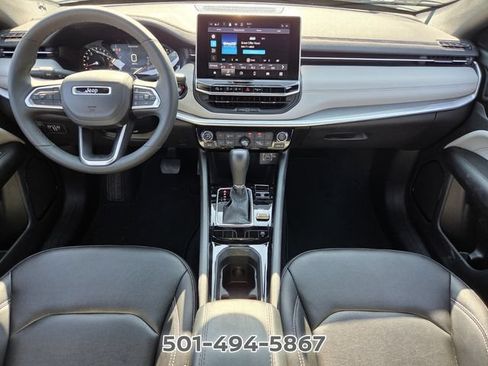 Used 2026 Jeep Compass Limited AWD/4WD image 12