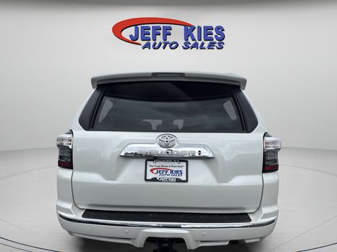 Used 2022 Toyota 4Runner Limited AWD/4WD image 5