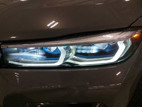 Used 2020 BMW 750i xDrive w/ Executive Package image 33