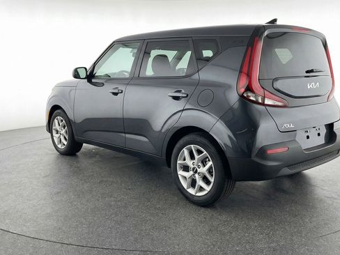 Used 2025 Kia Soul LX w/ LX Technology Package FWD image 6