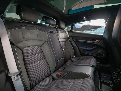 New 2025 Porsche Taycan image 18