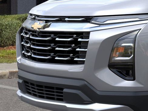 New 2026 Chevrolet Equinox LT w/ Safety and Technology Package image 13