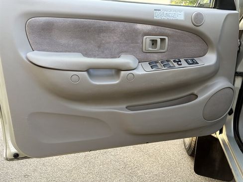 Used 2004 Toyota Tacoma PreRunner RWD image 13