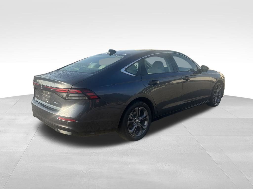Used 2023 Honda Accord EX-L image 39