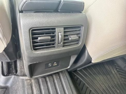 Used 2023 Nissan Rogue SV AWD/4WD image 17