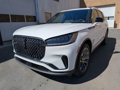 New 2026 Lincoln Aviator Reserve image 8
