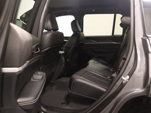 New 2025 Jeep Grand Cherokee Limited image 13