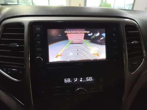 Used 2012 Jeep Grand Cherokee Limited w/ Trailer Tow Group IV AWD/4WD image 34
