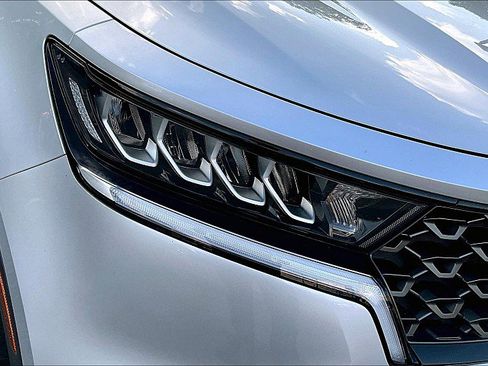 Used 2022 Kia Sorento S image 31