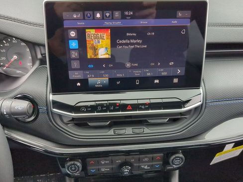 New 2026 Jeep Compass Limited image 16