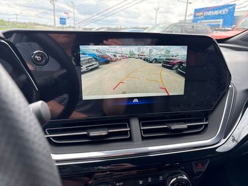 New 2026 Chevrolet Trax RS w/ Sunroof Package image 19