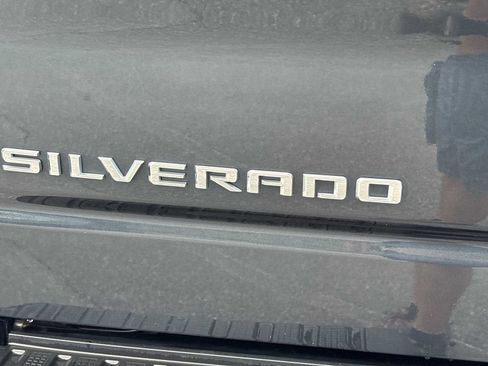 Used 2021 Chevrolet Silverado 1500 LT AWD/4WD image 28