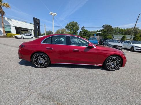 New 2026 Mercedes-Benz E 350 4MATIC Sedan image 3