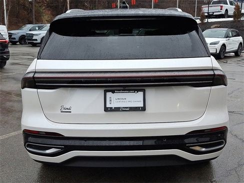 Used 2024 Lincoln Nautilus Reserve w/ Equipment Group 202A image 5