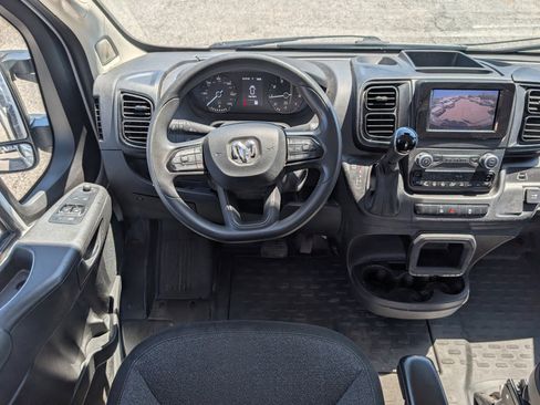 Used 2024 RAM ProMaster 2500 w/ Convenience Group image 15