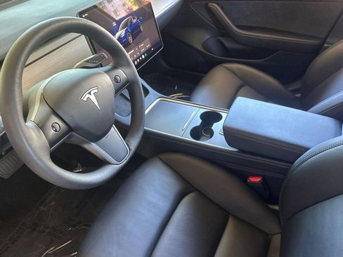 Used 2023 Tesla Model 3 Standard Range RWD image 4