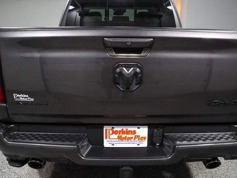 Used 2022 RAM 1500 Limited AWD/4WD image 9