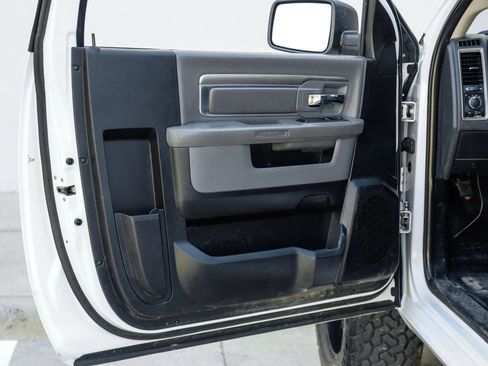Used 2017 RAM 2500 Tradesman w/ Power & Remote Entry Group RWD image 33