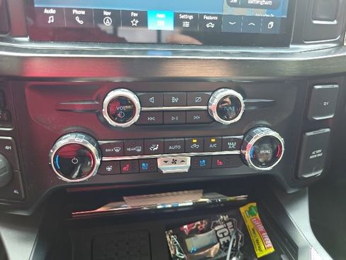 Used 2024 Ford F250 Lariat w/ Lariat Ultimate Package image 12