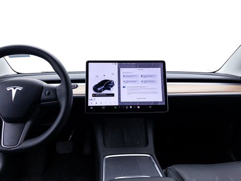 Used 2023 Tesla Model 3 Standard Range RWD image 9