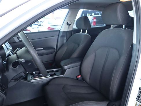 Used 2018 Kia Optima LX FWD image 15