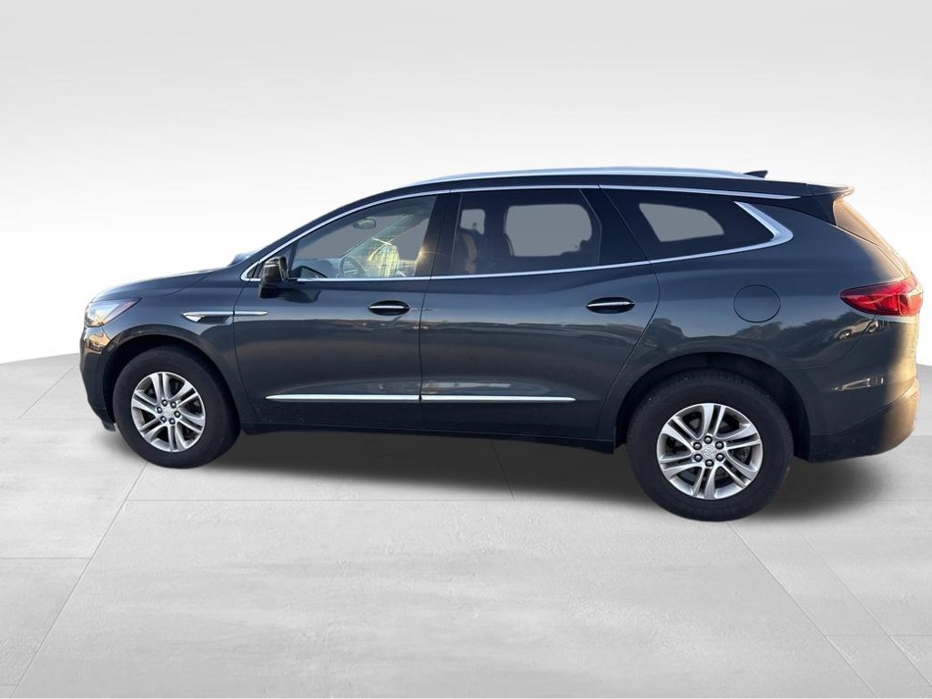 Used 2018 Buick Enclave Essence AWD/4WD image 2