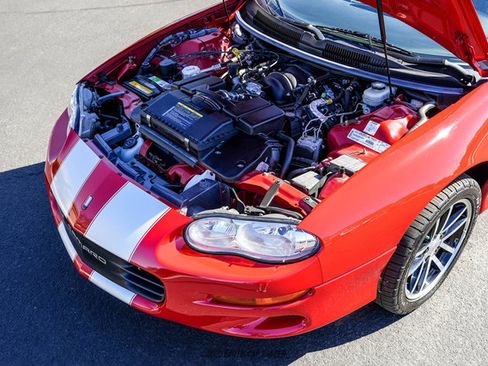 Used 2002 Chevrolet Camaro Z28 w/ SS Performance/Appearance Pkg RWD image 23