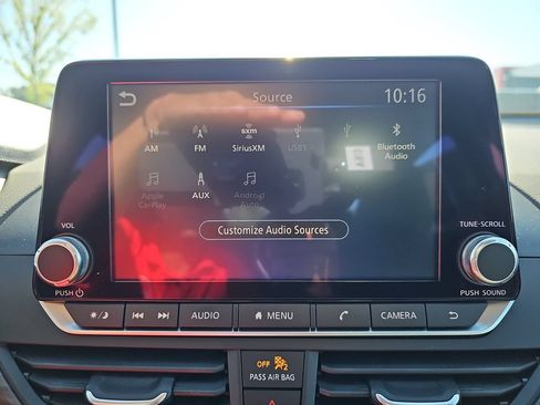 Used 2024 Nissan Altima 2.5 SV FWD image 25