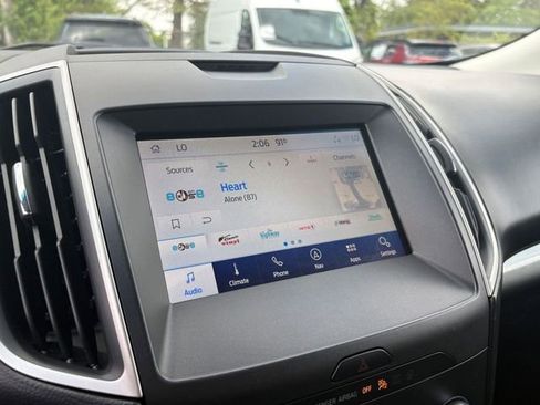 Used 2020 Ford Edge SEL w/ Cold Weather Package AWD/4WD image 22