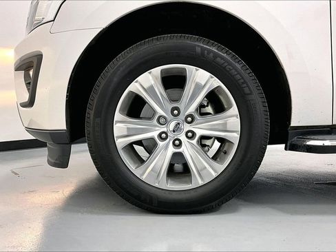 Used 2019 Ford Expedition XLT w/ Equipment Group 202A image 11