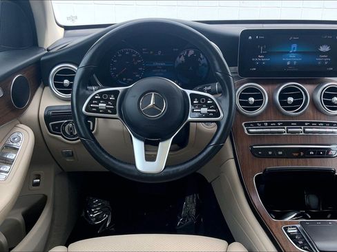 Used 2022 Mercedes-Benz GLC 300 4MATIC w/ Premium Package Lite image 6