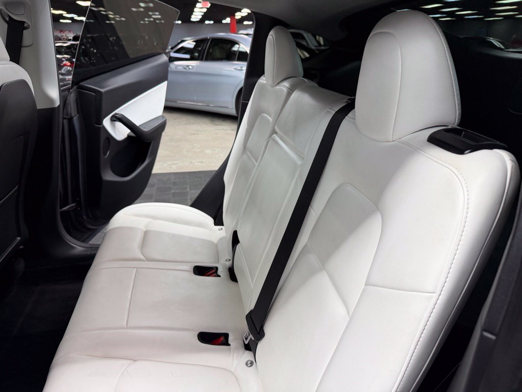 Used 2022 Tesla Model Y Performance AWD/4WD image 37