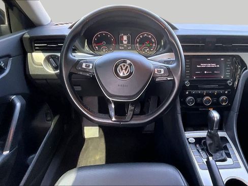 Used 2020 Volkswagen Passat 2.0T SE FWD image 6