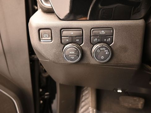 Used 2024 Chevrolet Silverado 3500 LT image 33