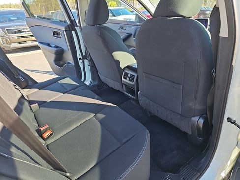 Used 2023 Nissan Rogue S image 14